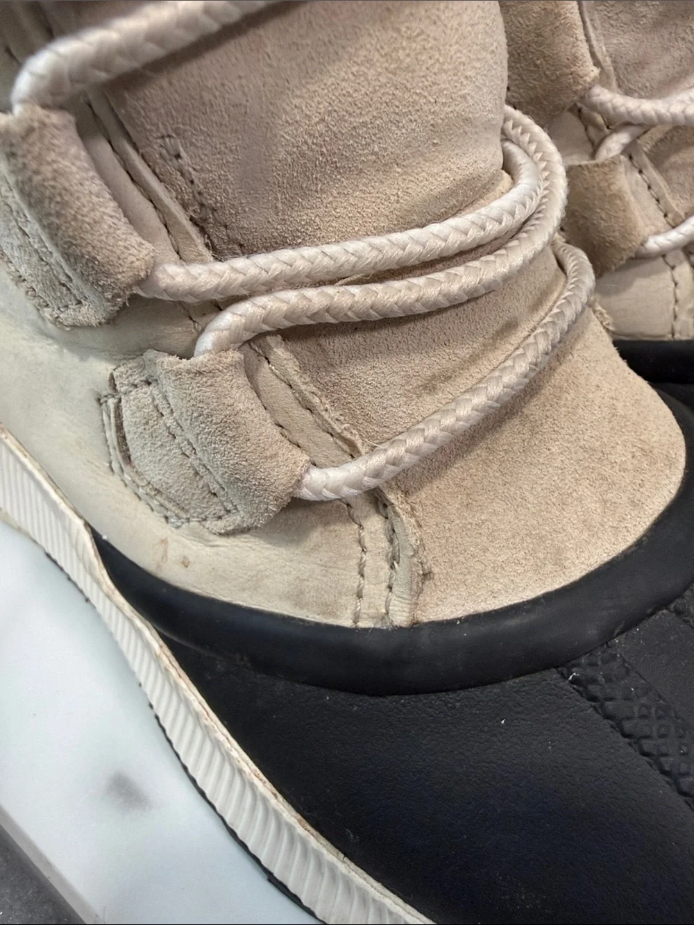 SOREL Out N About III Duck Boot Womens Size 7.5